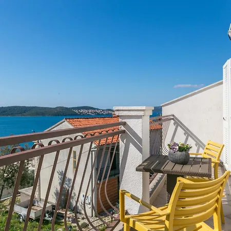 Apartment By The Sea - 25303 Trogir